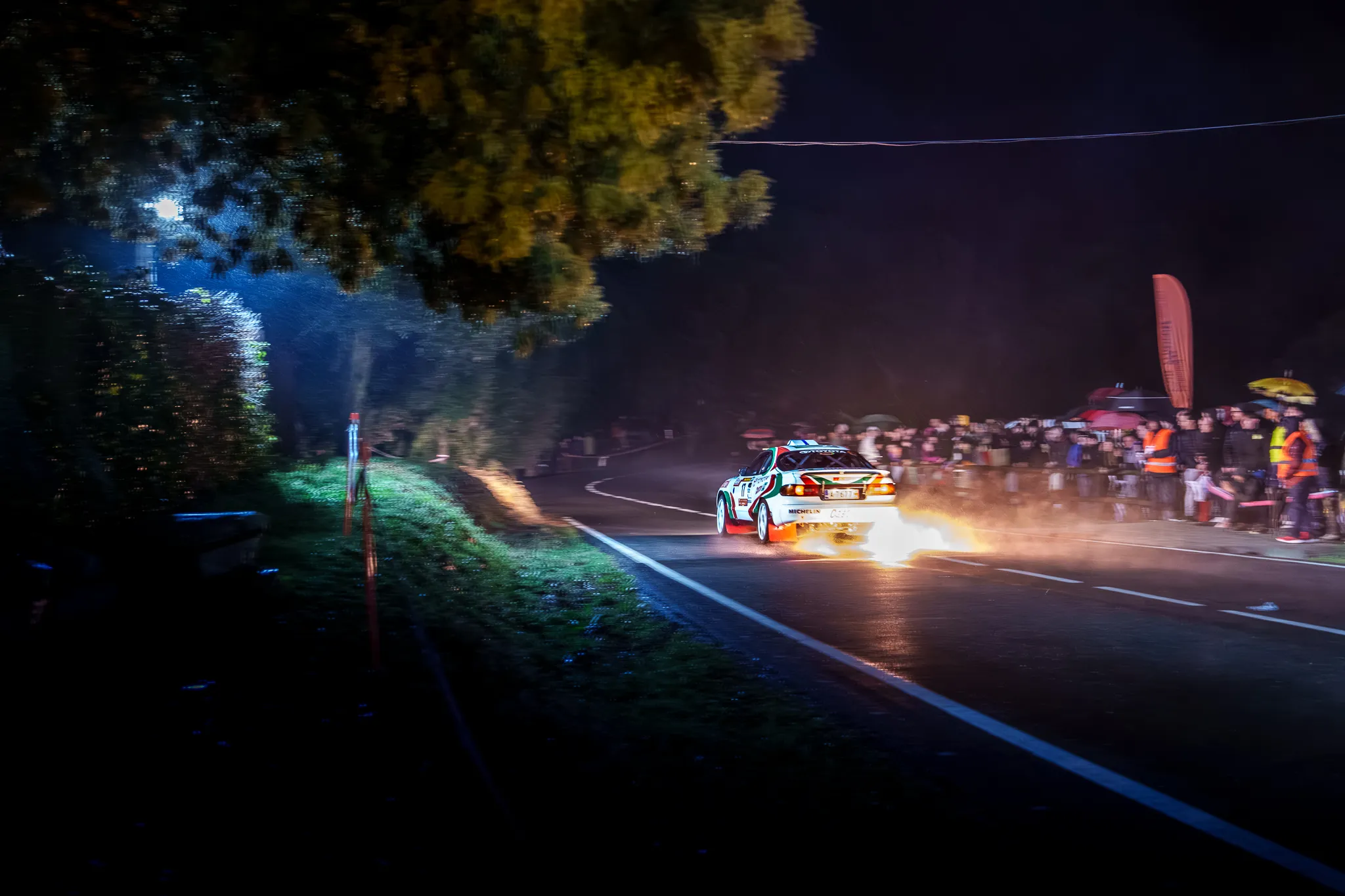 W pogoni za prędkością w górach: Mój debiut na Rally Costa Brava