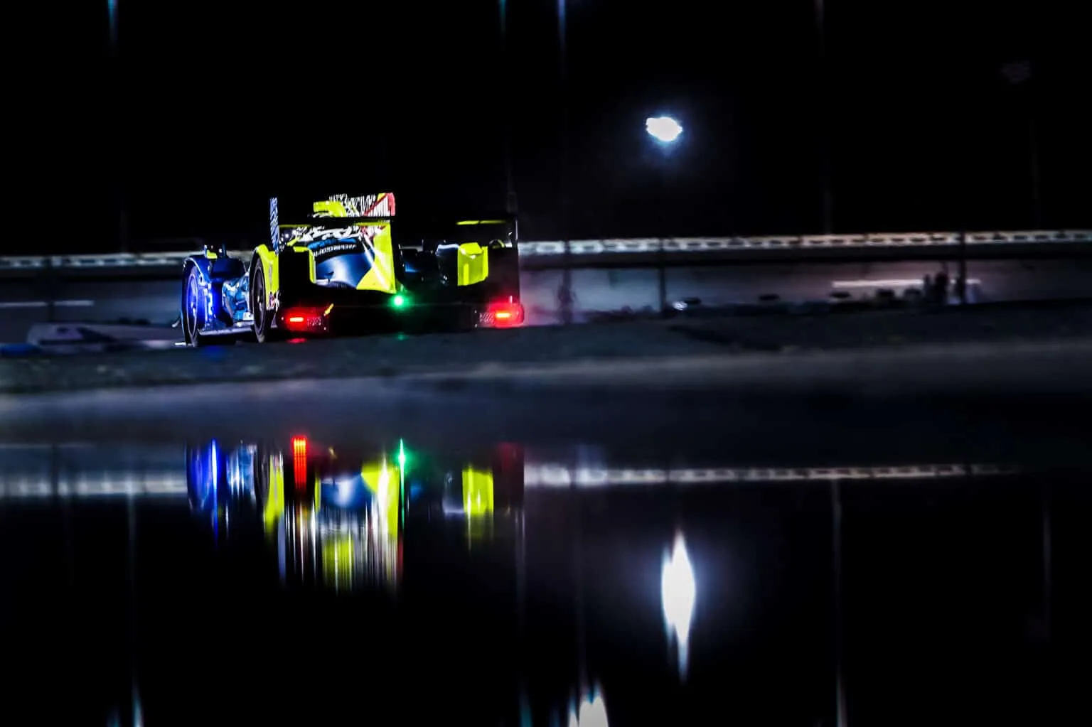 Reflexionen — Motorsport Photography by Mika Pietrus
